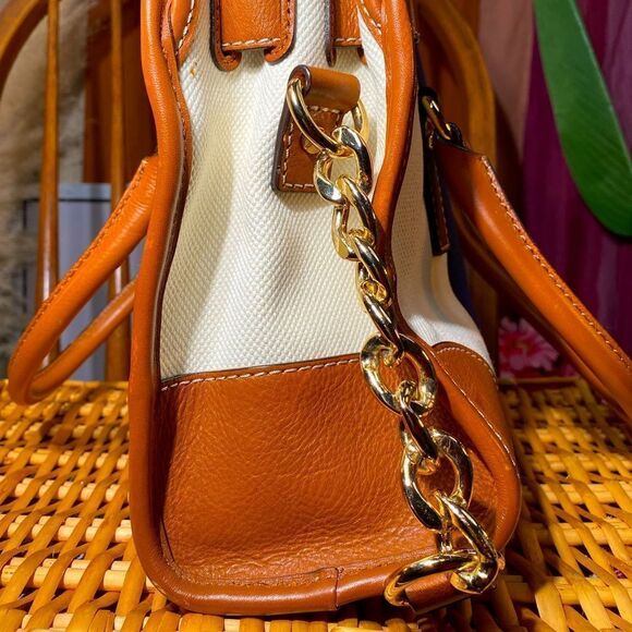 MICHAEL KORS HANDBAG - Picture 7 of 14